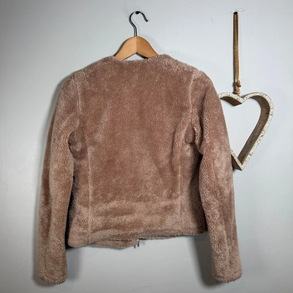 Uniqlo zip references